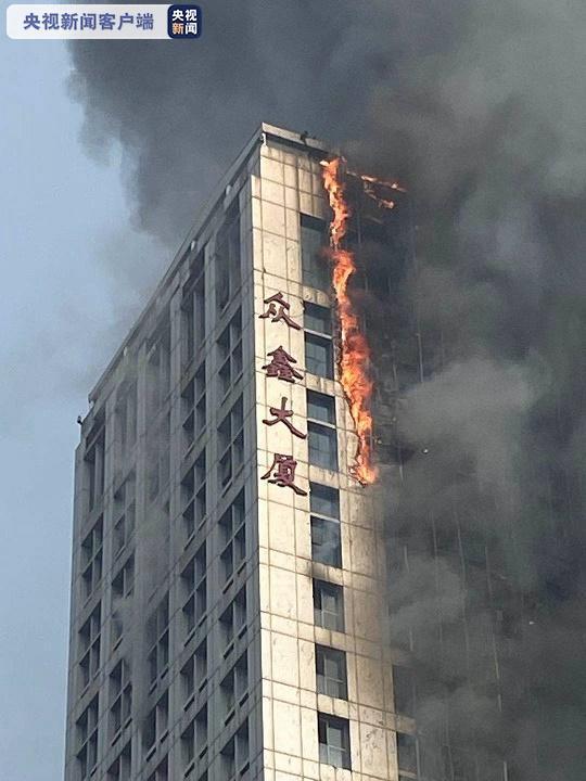 石家莊26層大廈發(fā)生火災(zāi)，無人員傷亡(圖2)